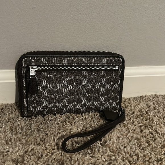 Coach Signature Universal Wristlet - Picture 2 of 4